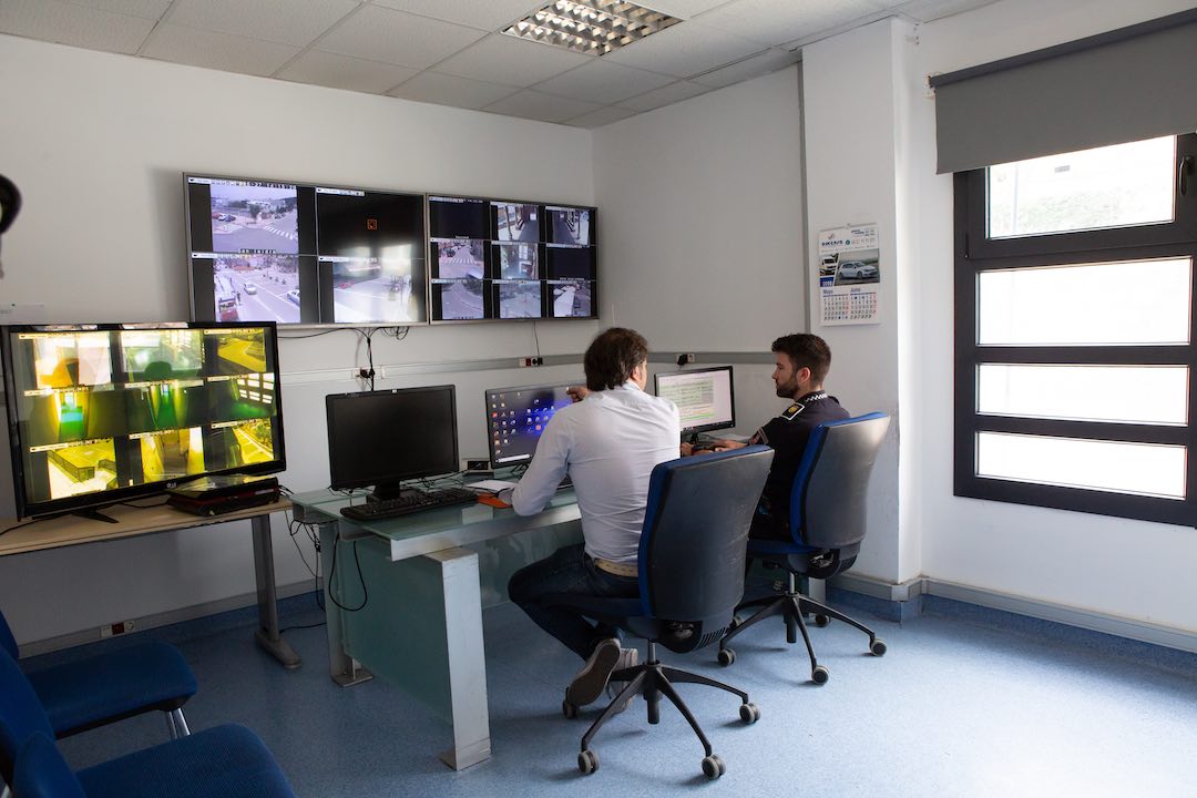 monitores_policia